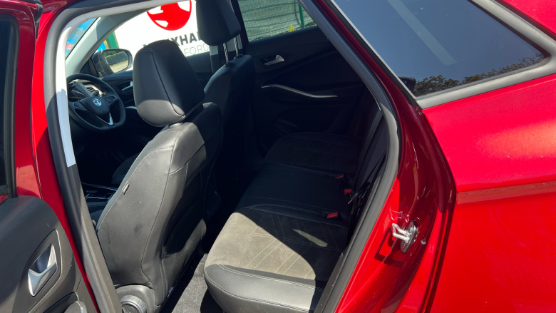 Vauxhall Grandland 1.2 Hybrid [136] Ultimate 5dr e-DCT6 Petrol Hatchback